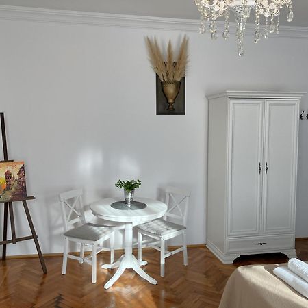 Residence Piata Armelor Sibiu Eksteriør billede
