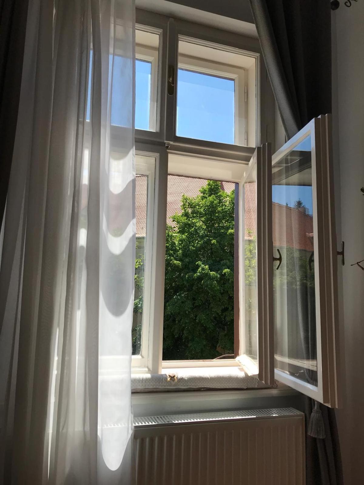 Residence Piata Armelor Sibiu Eksteriør billede