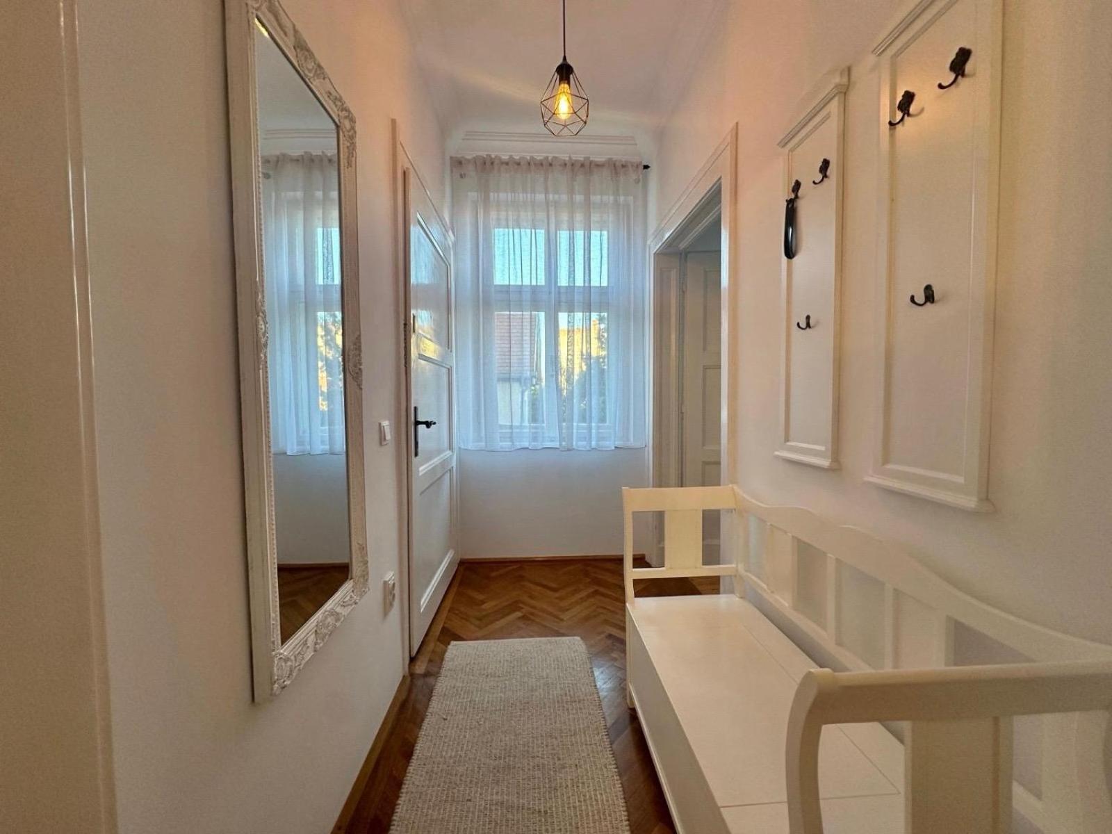 Residence Piata Armelor Sibiu Eksteriør billede